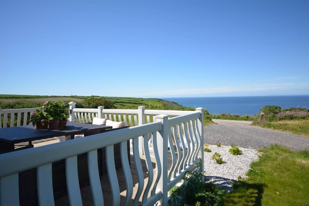 Bay View - Fantastic Views Of Whitsand Bay 托波因特 外观 照片
